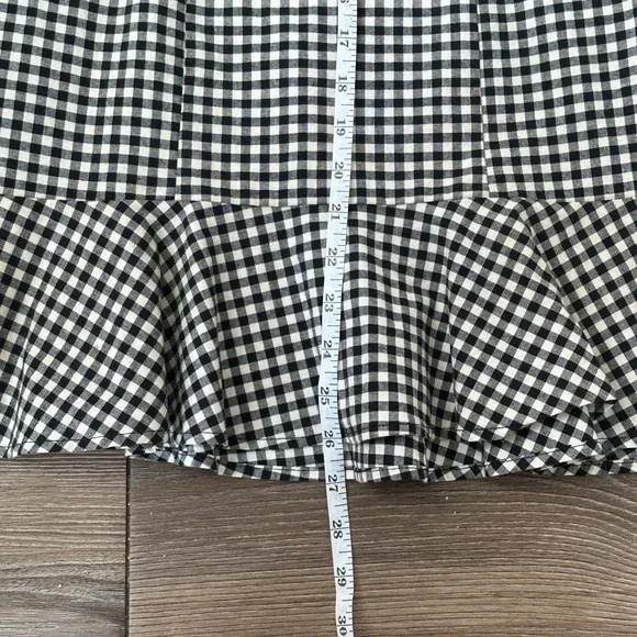 H&M Black and White Off the Shoulder Minidress - Picture 3 of 4